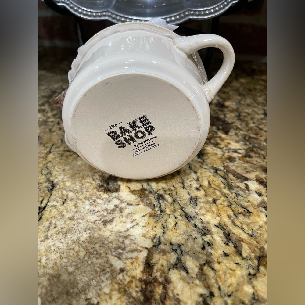 The Bakeshop mini casserole covered baking dish - chicken figurial topper NEW - Picture 8 of 8